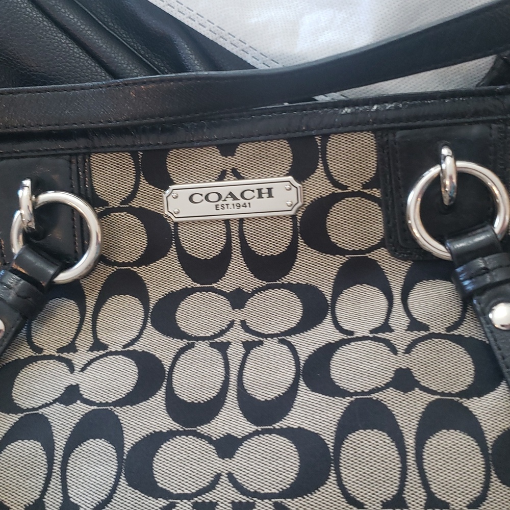 Coach Gallery Signature Tote - EUC #127 - Picture 8 of 12